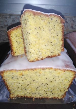 Una foto de Budín de limón y amapolas