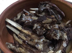 صورة لوصفة طاجن الريش والموزه الضانى