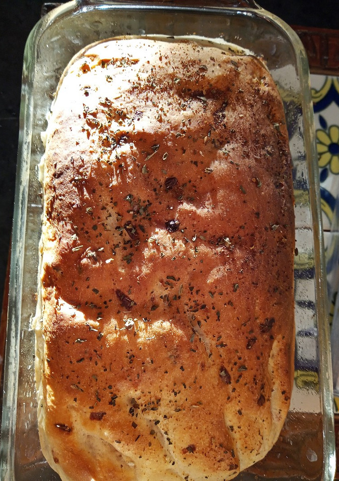 Una foto de Pan de cebolla y romero 🍞🌿
