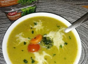 O poză a rețetei Supa crema de broccoli.