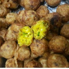 A picture of Yam balls.