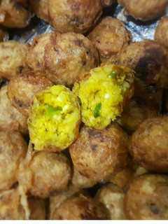 A picture of Yam balls.