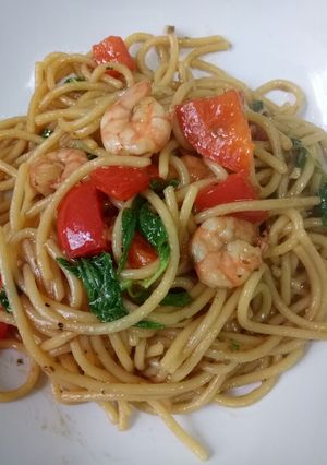 รูปของ สปาเก็ตตี้กุ้งกระเพราพริกหวาน