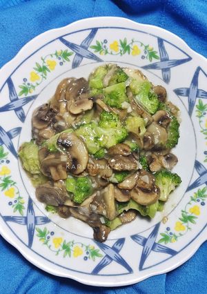 Foto resep Tumis Brokoli Jamur Kancing