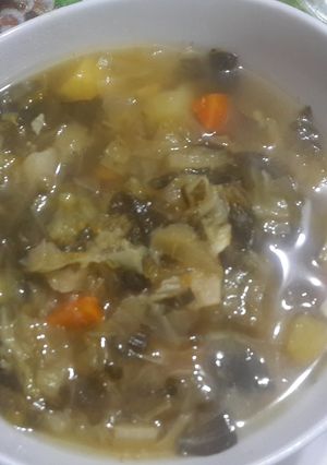 Una foto de Sopa de verduras. Simple y rica