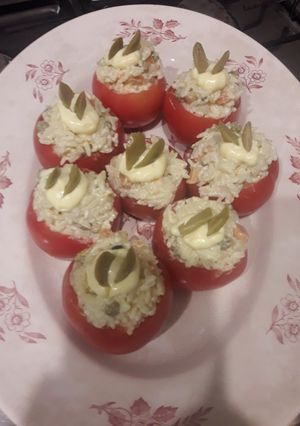 Una foto de Tomates Rellenos🍅