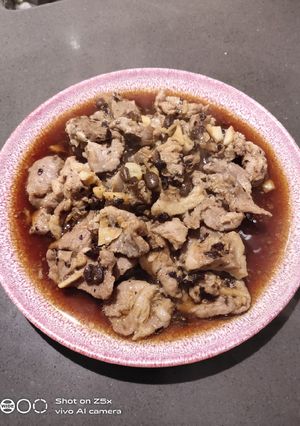 A picture of Slice pork in Tauci.