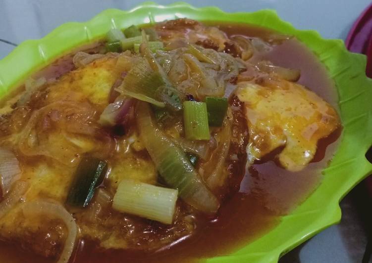 Telur ceplok saus asam manis