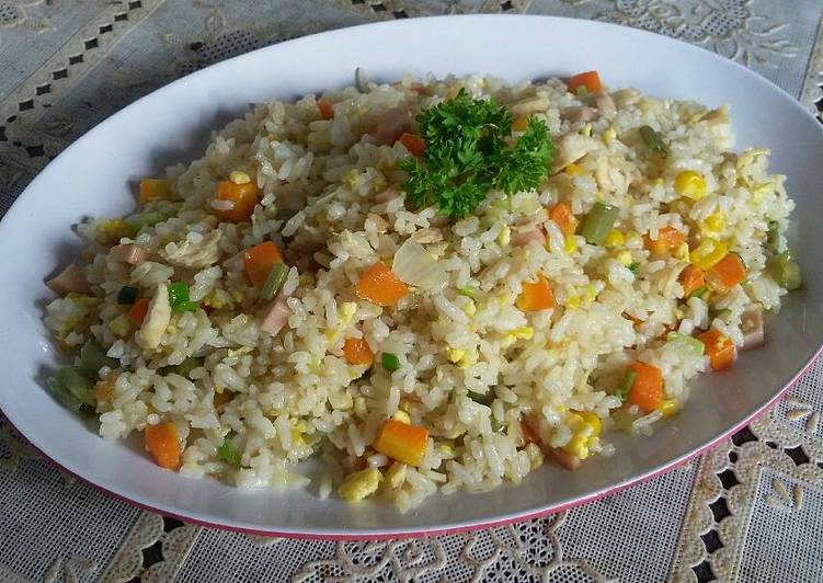 Resep Nasi goreng hongkong oleh Chinantalya Ivada - Cookpad