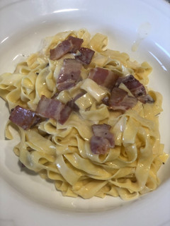 Una foto de Spaghetti carbonara