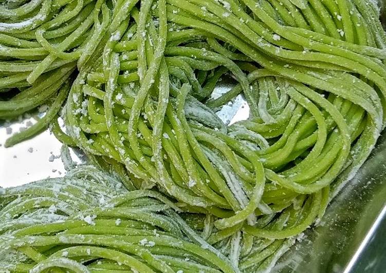 Langkah Mudah untuk Menyiapkan Mie Sayur Hijau yang Bikin Ngiler