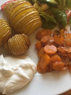 Fächerkartoffeln mit Karotten und Quark Rezepthauptbild