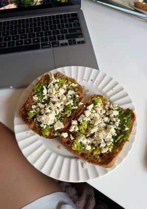 A picture of Tay's Toasted Avo.
