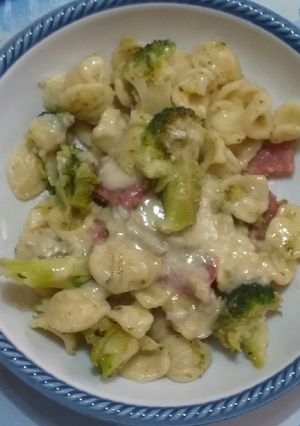 Foto di Orecchiette broccoli e gorgonzola