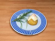 Una foto di uova pane raffermo formaggio