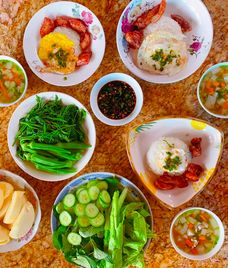 cơm trứng bữa sáng