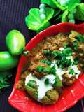 Cottage cheese stuffed pointed gourd with gravy