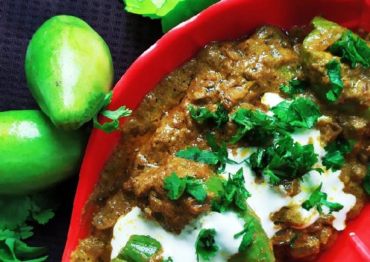Recipe of Ultimate Cottage cheese stuffed pointed gourd with gravy