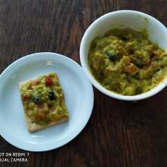 Foto principal de Paté de aguacate con tropezones de arándanos y cherrys