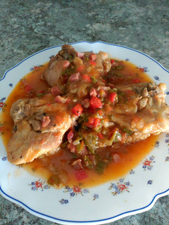 Una foto de Pollo al chilindrón en olla GM