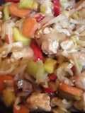 Chop Suey de vegetales con un touch de pollo