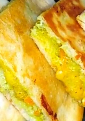 A picture of Cheesy pita pockets.
