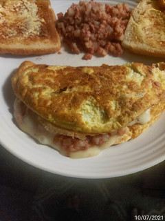 A picture of Anthony's Corned Beef and Hash Omelet.