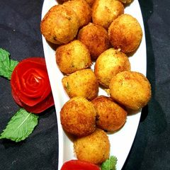 A picture of Chicken cheese balls.
