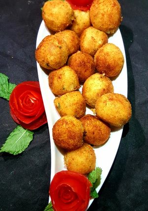 A picture of Chicken cheese balls.