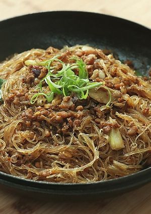 Foto resep Sohun Ayam Claypot Devina Hermawan