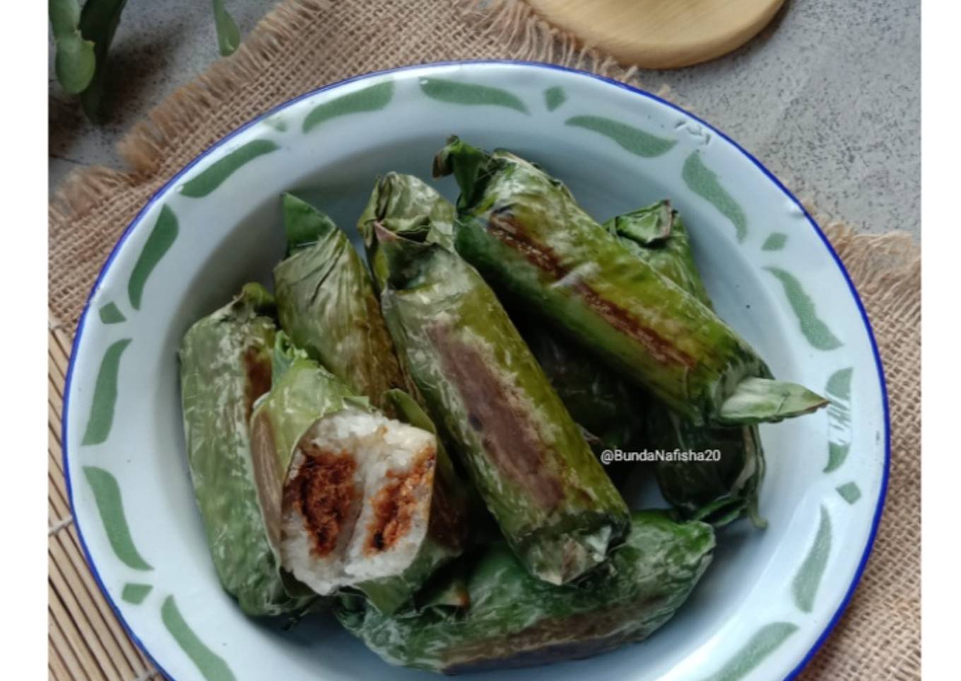 Lemper Bakar Abon