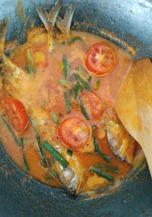 Foto resep Ikan kembung asem asem pedas