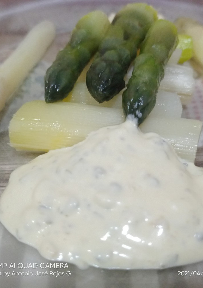 Una foto de Mahonesa aromatizada con espárragos de Gavá