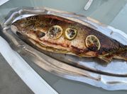Une photo de poisson pesto