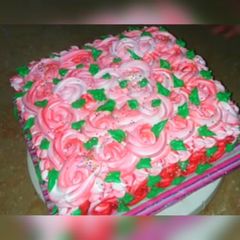 A picture of Fresh vanilla chocolate cake.