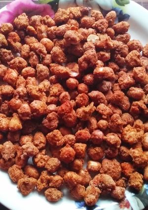 बेसन के मसालेदार मूंगफली दाने (Besan ke masaledar moongfali dane recipe in hindi) रेसिपी मुख्य फोटो