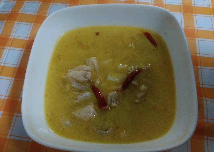 Kari Ayam Kentang