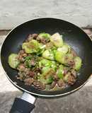 Mướp xào đồ lòng