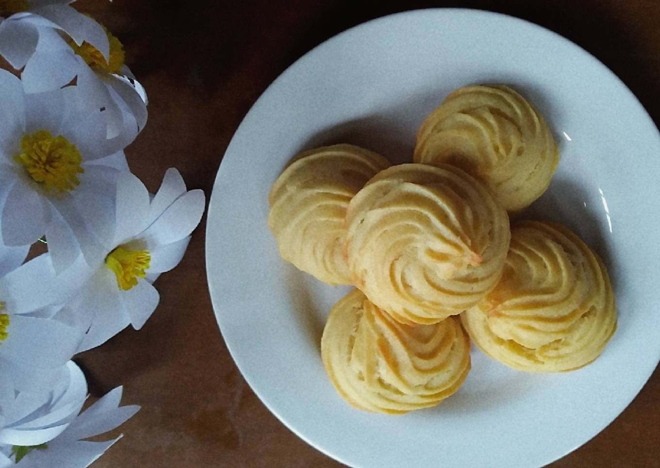 50. KUE SOES