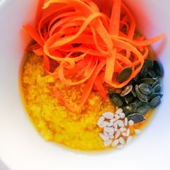 Turmeric oats A picture of Turmeric oats.