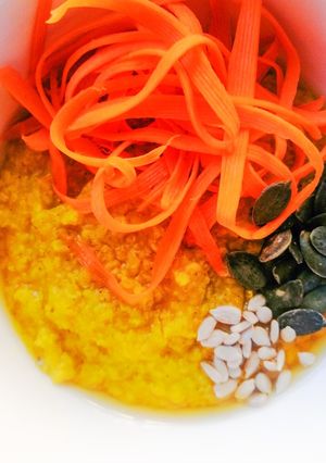 A picture of Turmeric oats.