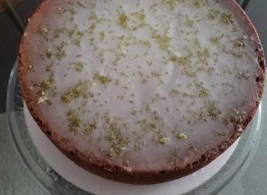 Una foto de Glaseado de limón para tortas