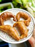 Bánh croissant pha-ke bằng bánh tráng