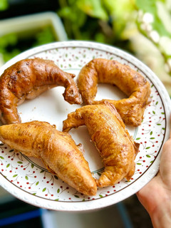 Hình của món Bánh croissant pha-ke bằng bánh tráng.