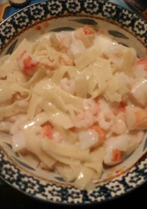 A picture of Cheaters Seafood Alfredo.
