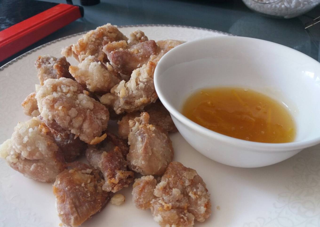 Ayam goreng saus lemon
