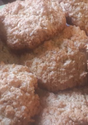 Una foto de Galletas "4 cucharadas" de avena coco y limón 🍋🍪🌾(sin harinas)