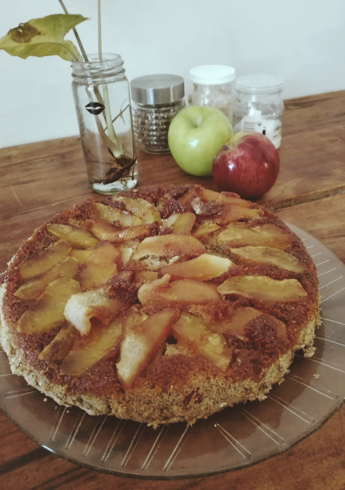 Una foto de Torta invertida de manzana