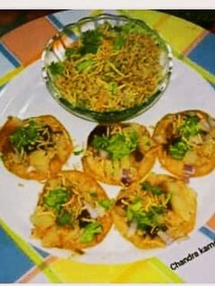 दलिया की भेल पूरी और सेव पूरी रेसिपी मुख्य फोटो