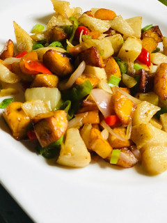 A picture of Yam and plantain stirfry.